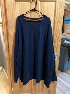 Men's Navy Long-Sleeve Crew Shirt